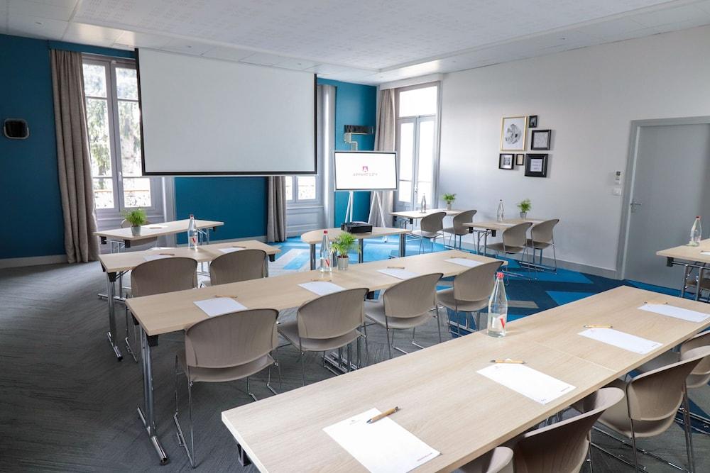 Appart'city Confort Lyon Cite Internationale